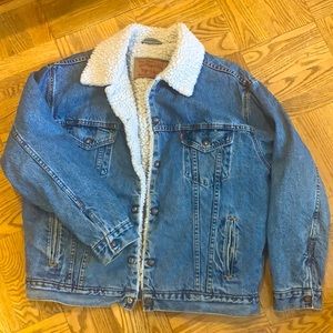 Vintage LEVI’S Denim Sherpa Trucker Jacket